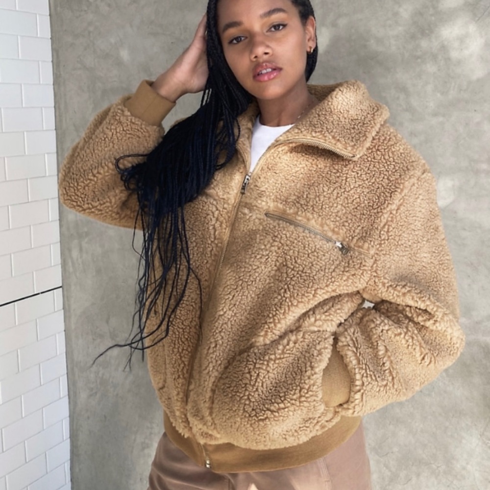 Aritzia Wilfred Free The Teddy Jacket in Sanders XXS